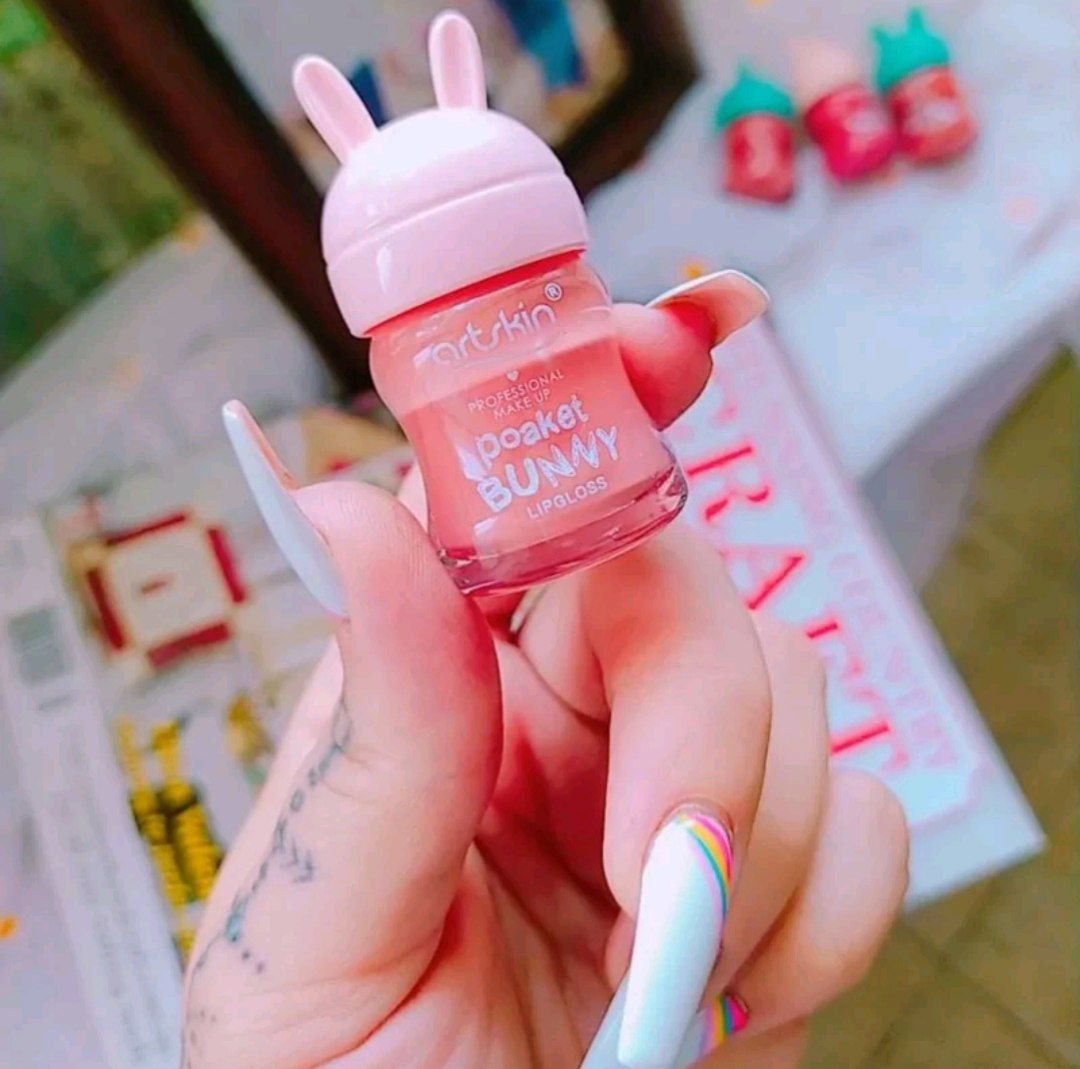 رژلب مایع خرگوشی آرت اسکین با کاور سبک و ماندگاری 24ساعته
